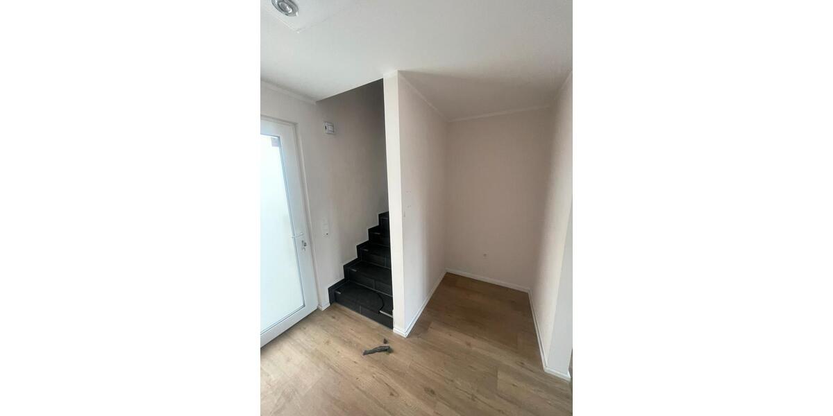 Maisonettenwohnung Erftstadt - 5 Zimmer, 145 m&sup2;, 1.950&euro; | Angebot:24752662