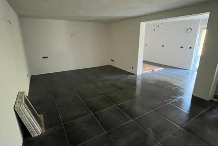 Kernsanierte 3,5 Zimmer Wohnung in Ehingen zimmer