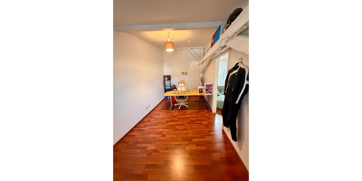 Dachgeschoßwohnung Trier Feyen-Weismark - 3 Zimmer, 108 m&sup2;, 800&euro; | Angebot:26030785