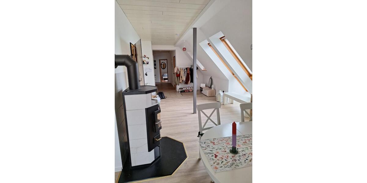 Dachgeschoßwohnung Spenge - 3 Zimmer, 107 m&sup2;, 800&euro; | Angebot:26124582