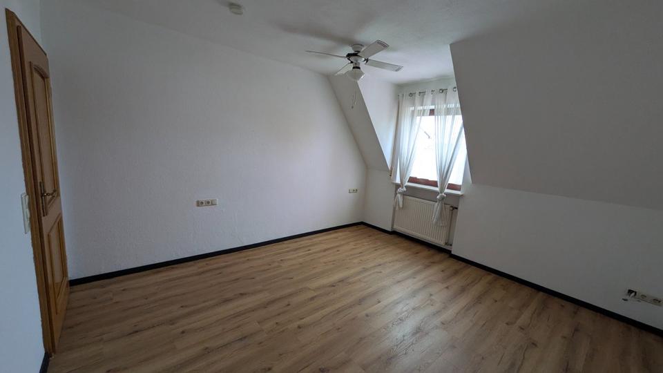 Etagenwohnung Mertingen - 4 Zimmer, 110 m&sup2;, 900&euro; | Angebot:24838645