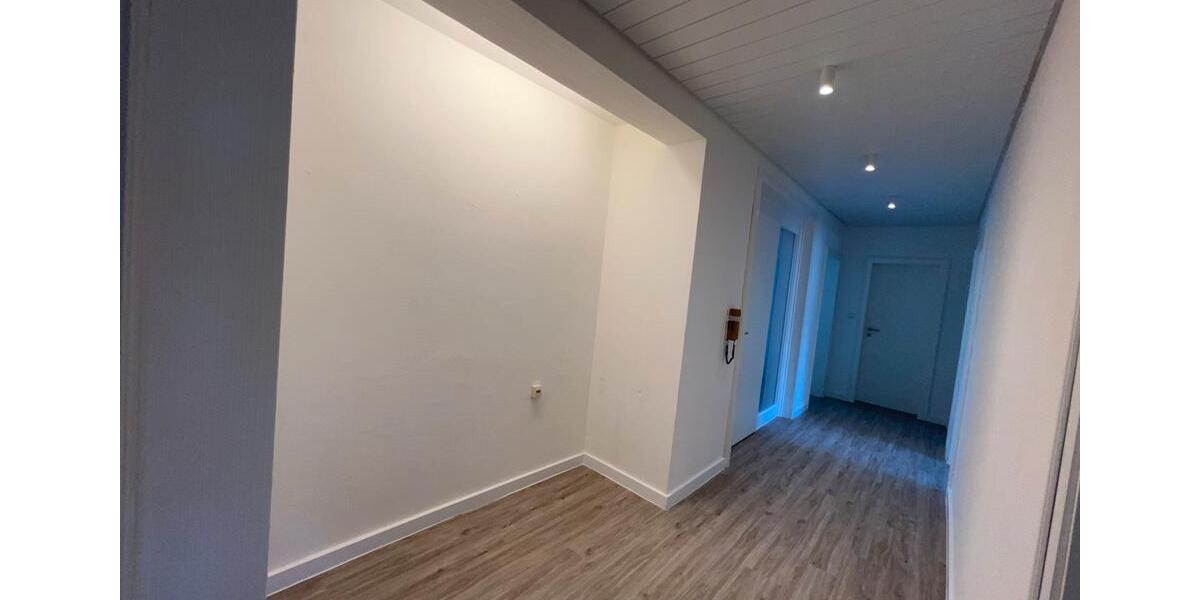 Etagenwohnung Zweibrücken - 4 Zimmer, 125 m&sup2;, 900&euro; | Angebot:25942858