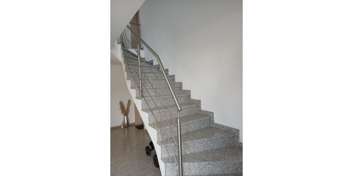 Etagenwohnung Ravenstein - 3 Zimmer, 90 m&sup2;, 900&euro; | Angebot:26325782