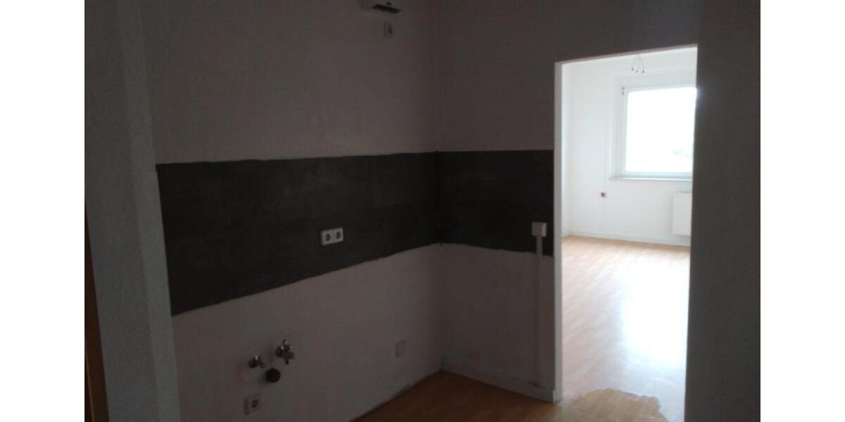 Etagenwohnung Stollberg (Erzgebirge) - 4 Zimmer, 67 m&sup2;, 450&euro; | Angebot:26564178