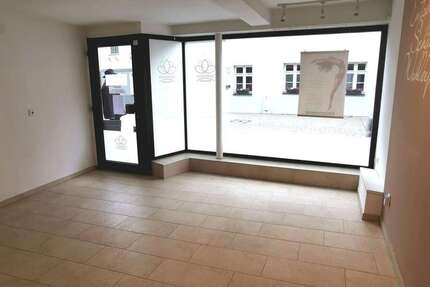 Gewerbeobjekt Herzogenaurach - 800&euro; | Angebot:26100411