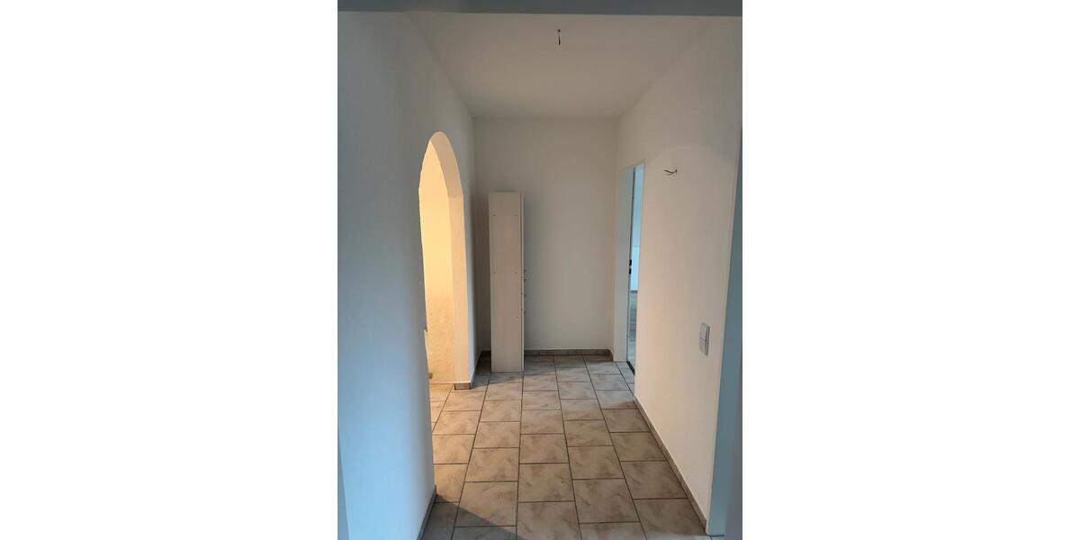 3 Zimmer frisch renoviert schöne Wohnung zentral ruhige Lage 3 zimmer