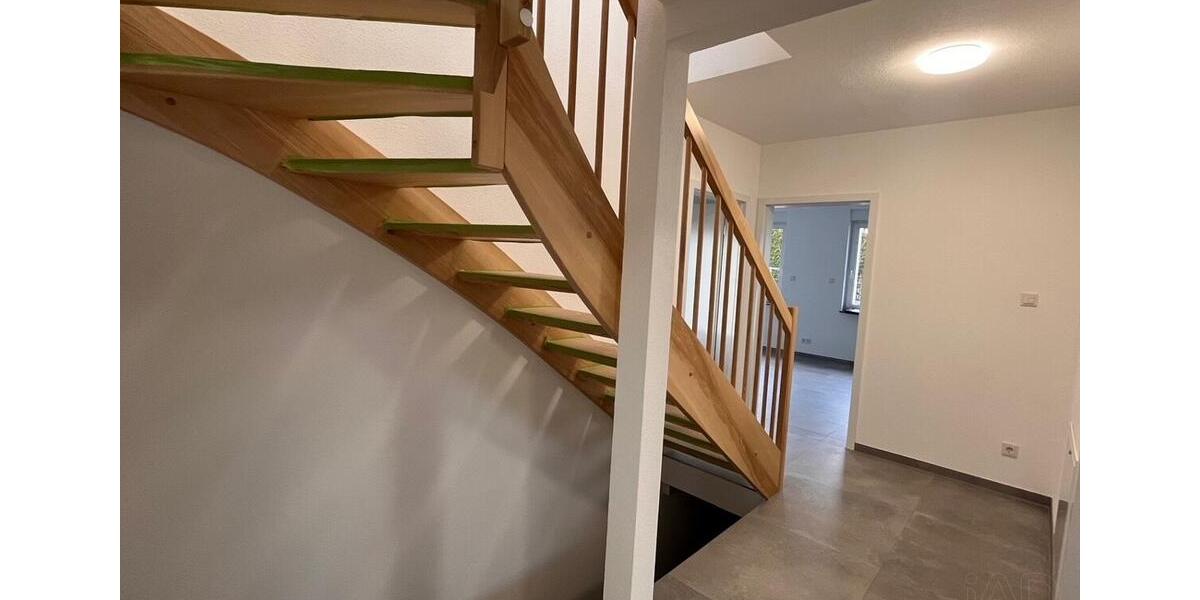 Doppelhaushälfte Zwickau - 3 Zimmer, 95 m&sup2;, 1.250&euro; | Angebot:25395037