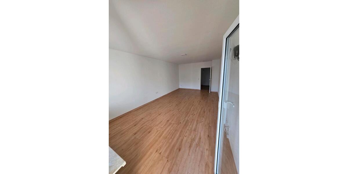 Helle renovierte 3-Zimmer-Wohnung mit Balkon 3 zimmer