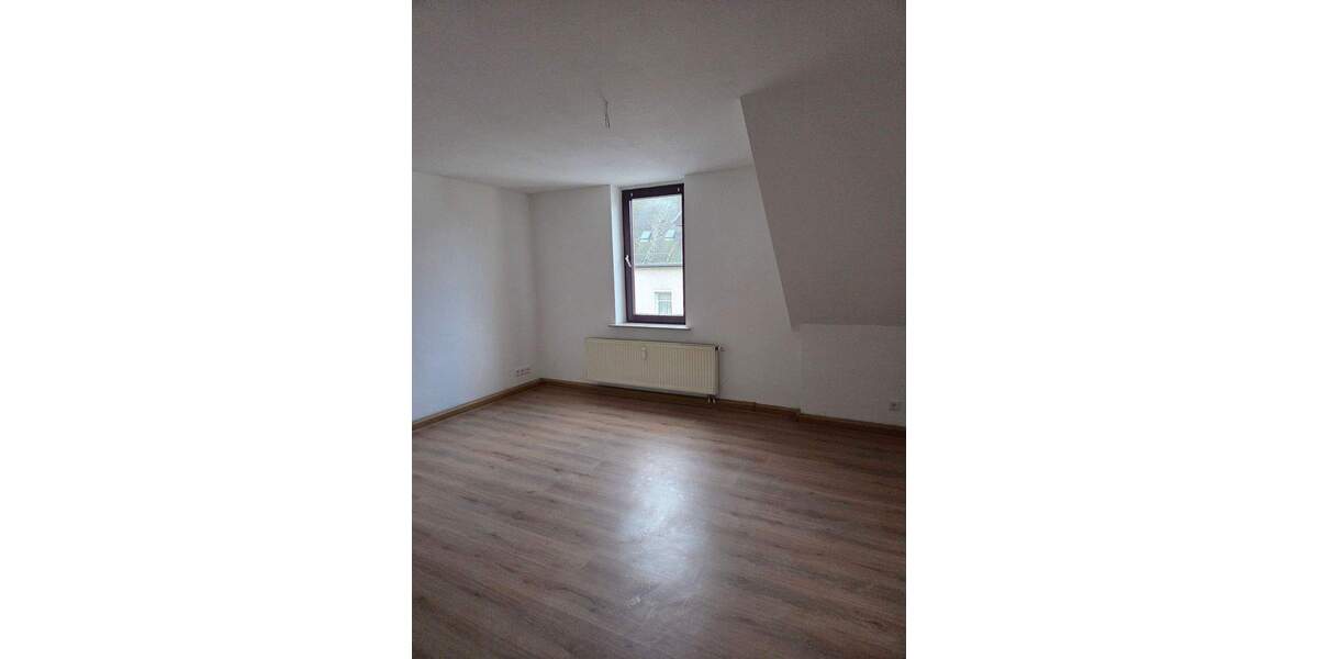 Etagenwohnung Waldheim - 4 Zimmer, 102 m&sup2;, 550&euro; | Angebot:25688927