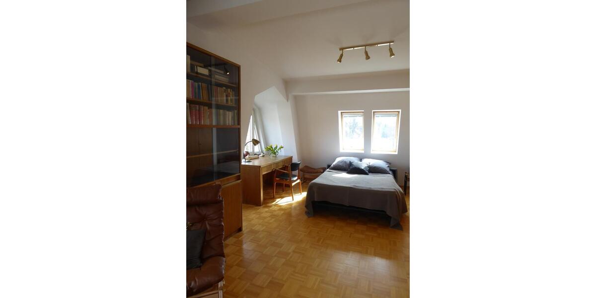 Dachgeschoßwohnung Berlin Lankwitz - 2.5 Zimmer, 85 m&sup2;, 994&euro; | Angebot:26351778