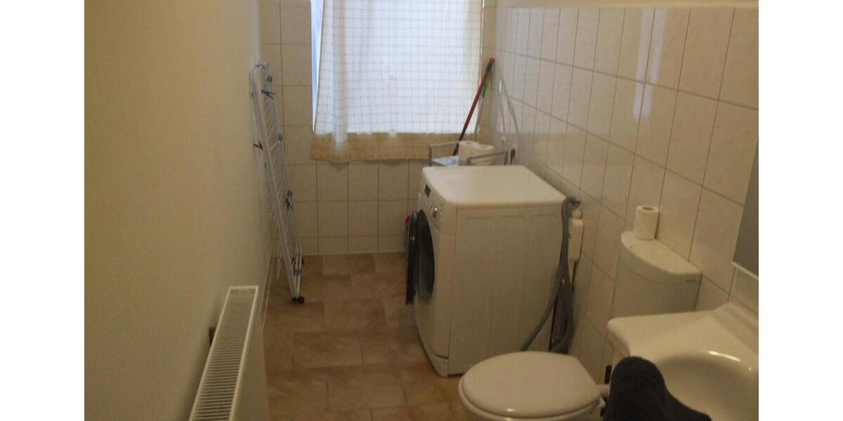 Etagenwohnung Ballenstedt - 1 Zimmer, 12 m&sup2;, 22&euro; | Angebot:21214044