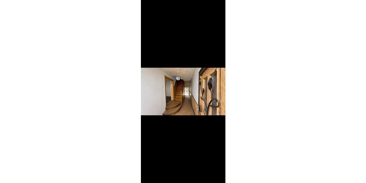 Erdgeschoßwohnung Oschersleben (Bode) - 4 Zimmer, 136 m&sup2;, 750&euro; | Angebot:26542390