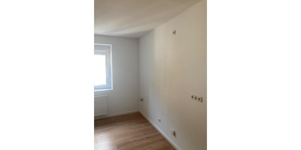 Etagenwohnung Wadern - 2 Zimmer, 85 m&sup2;, 663&euro; | Angebot:26182666