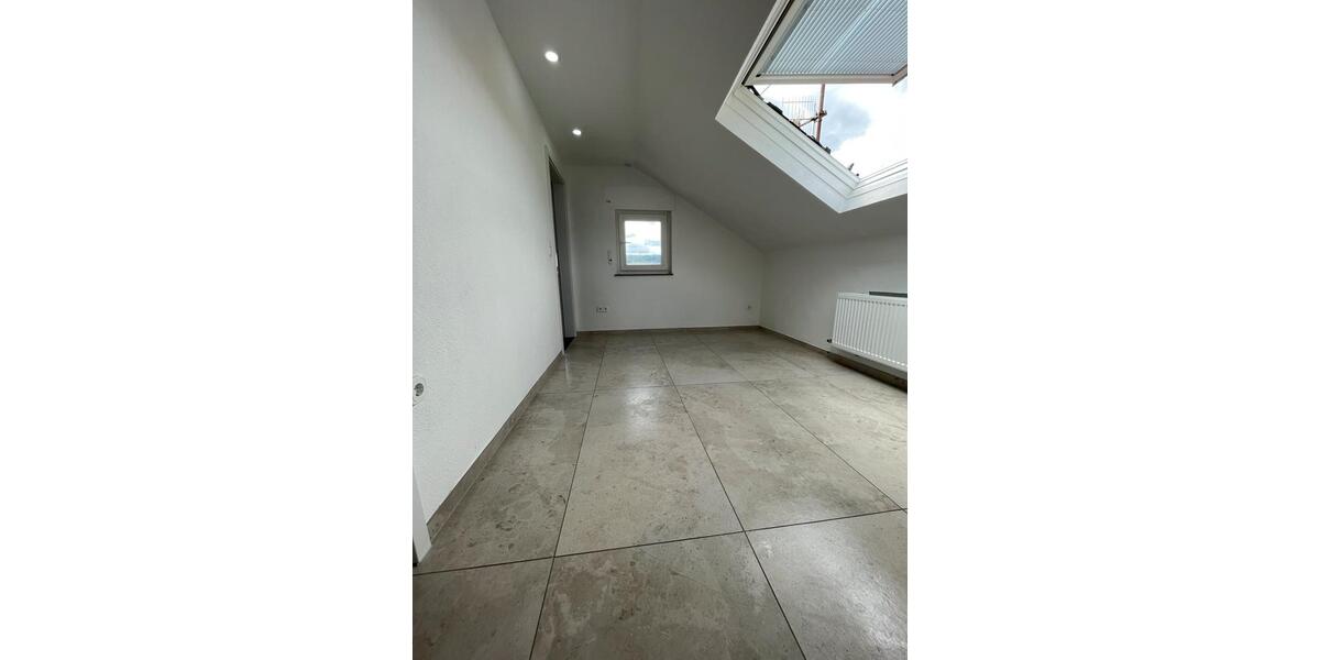 Dachgeschoßwohnung Nordheim - 3 Zimmer, 80 m&sup2;, 1.000&euro; | Angebot:26702482