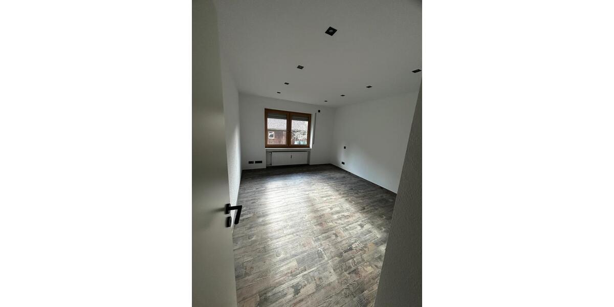 Etagenwohnung Frammersbach - 4 Zimmer, 115 m&sup2;, 1.100&euro; | Angebot:26152283