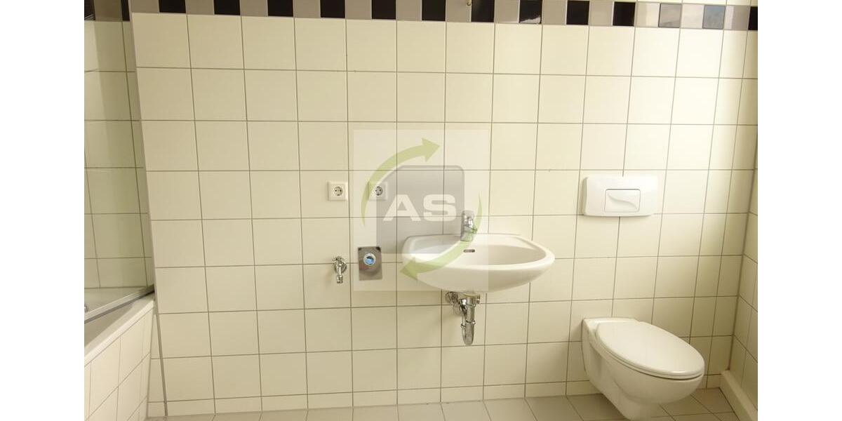 Etagenwohnung Zwickau - 4 Zimmer, 161 m&sup2;, 1.156&euro; | Angebot:26263464