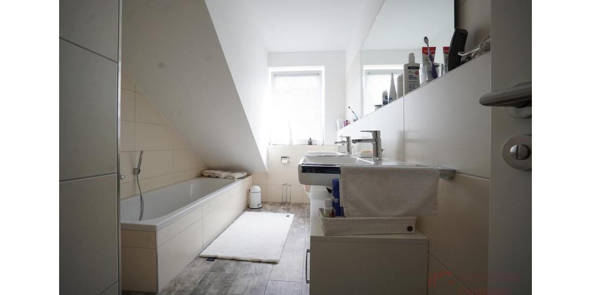 IMMOBILIEN GUMNIOR präsentiert: Stilvolle und hochwertige Wohnung in bester Lage von Rheine (Nähe Mathias-Spital) 3 zimmer