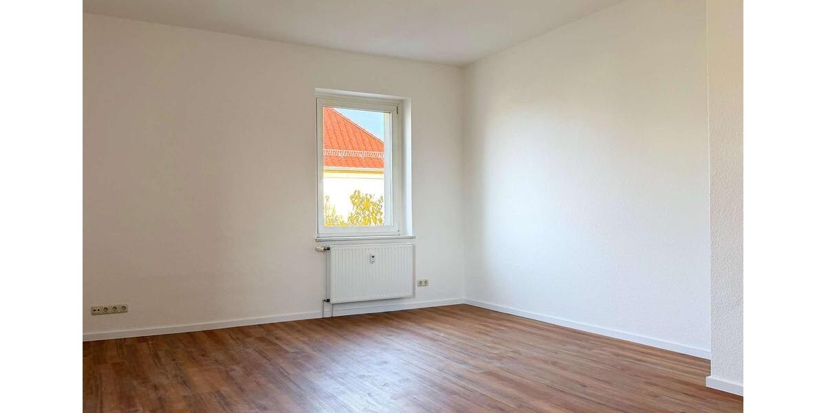 Etagenwohnung Zörbig - 3 Zimmer, 81 m&sup2;, 480&euro; | Angebot:23599558