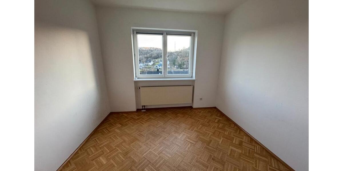 Erdgeschoßwohnung Dillenburg Donsbach - 4 Zimmer, 128 m&sup2;, 900&euro; | Angebot:26127245