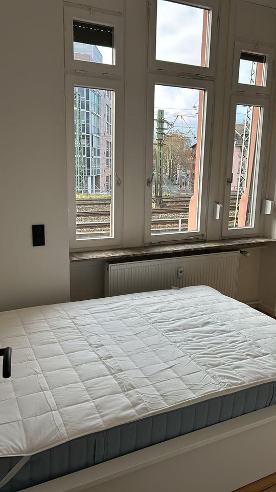 Saniertes WG Zimmer in Frankfurt Bockenheim mit super Anbindung zimmer