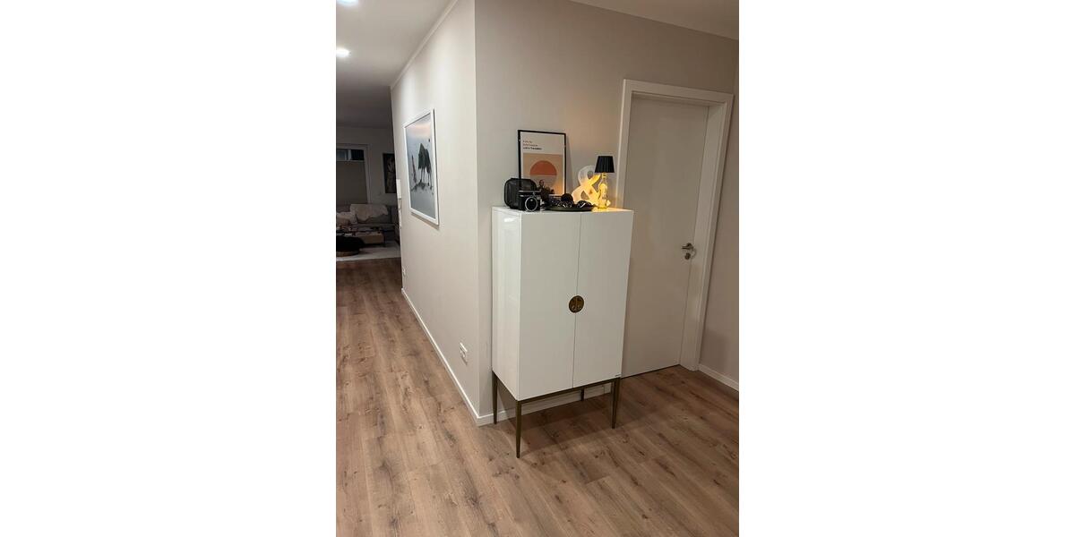 Hochwertige helle 3ZKB Wohnung teilmöbliert mit Terrasse 3 zimmer