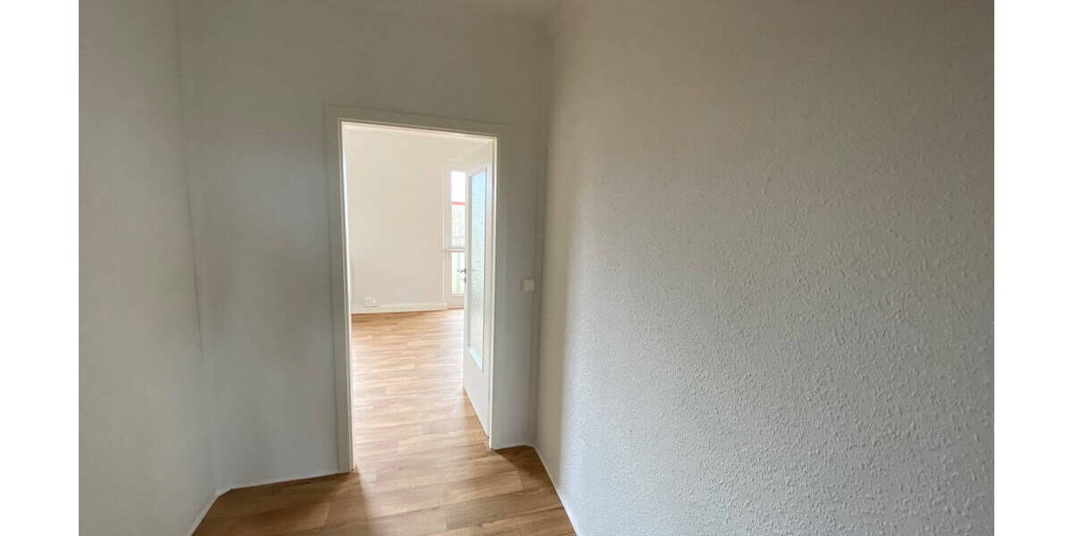 Etagenwohnung Suhl Neundorf - 4 Zimmer, 64 m&sup2;, 400&euro; | Angebot:26393587