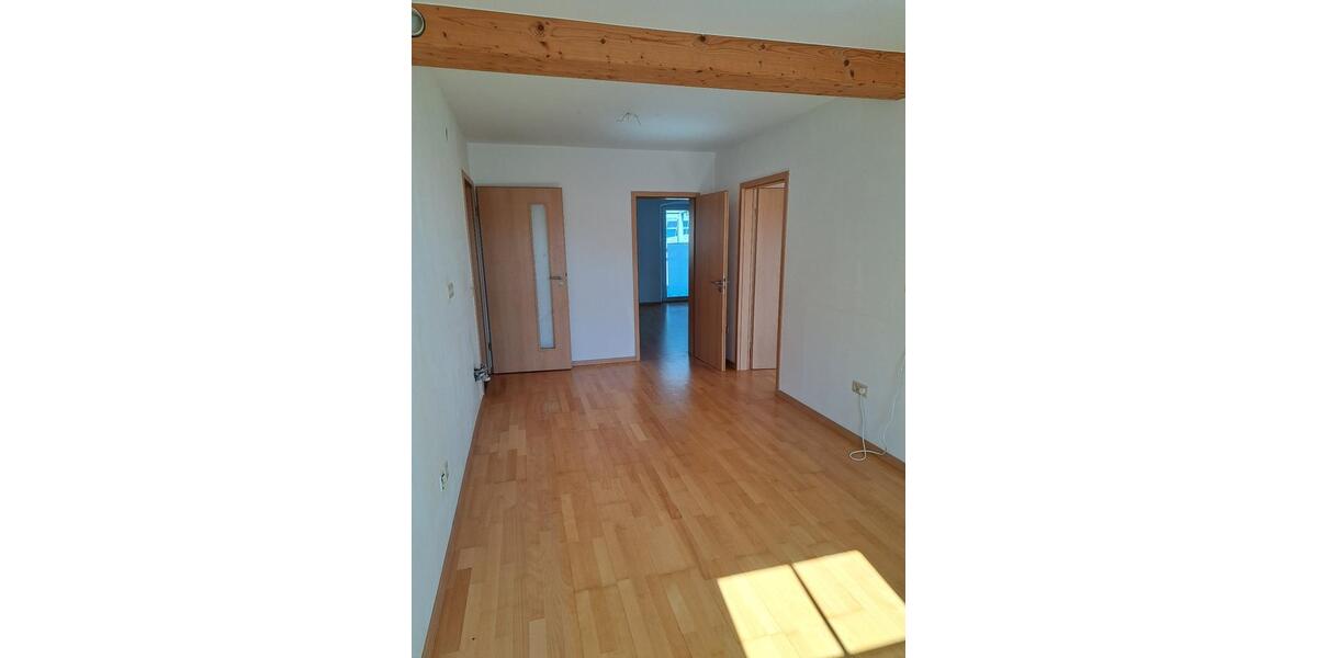 Etagenwohnung Konradsreuth - 2 Zimmer, 67 m&sup2;, 400&euro; | Angebot:25639200
