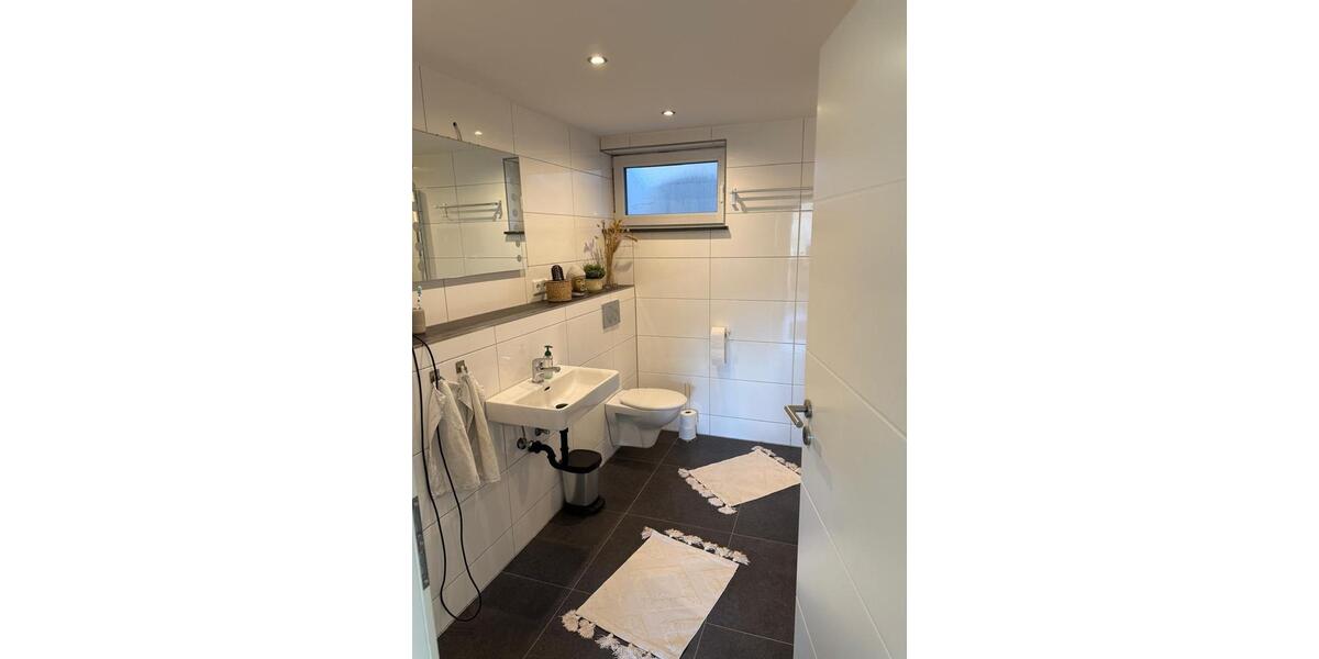 3,5 Zimmer Wohnung mit 95qm Wohnfläche u. Garten 3.5 zimmer