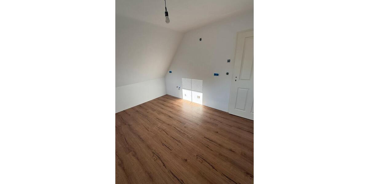 Etagenwohnung Gunzenhausen - 3 Zimmer, 92 m&sup2;, 1.050&euro; | Angebot:26095387