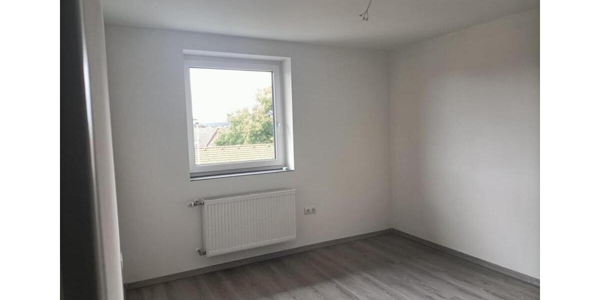 Dachgeschoßwohnung Rehau - 4 Zimmer, 92 m&sup2;, 732&euro; | Angebot:24793109