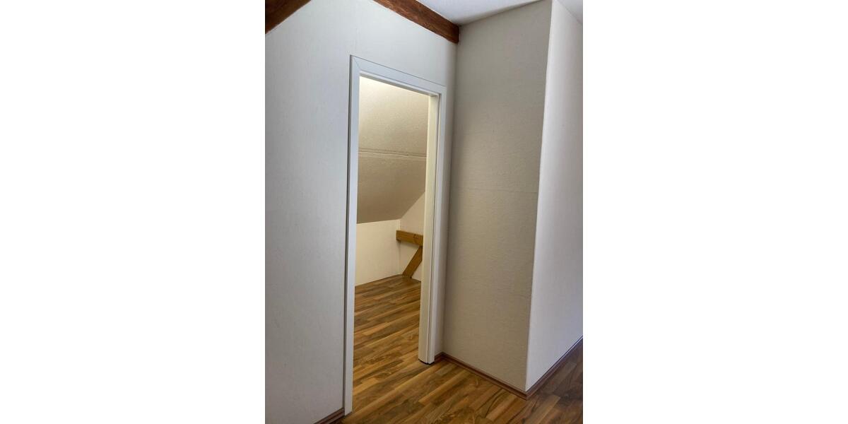 charmantes Haus mit 2 Zi.-Whg.118qm mit Galerie + Deckenbalken 2 zimmer