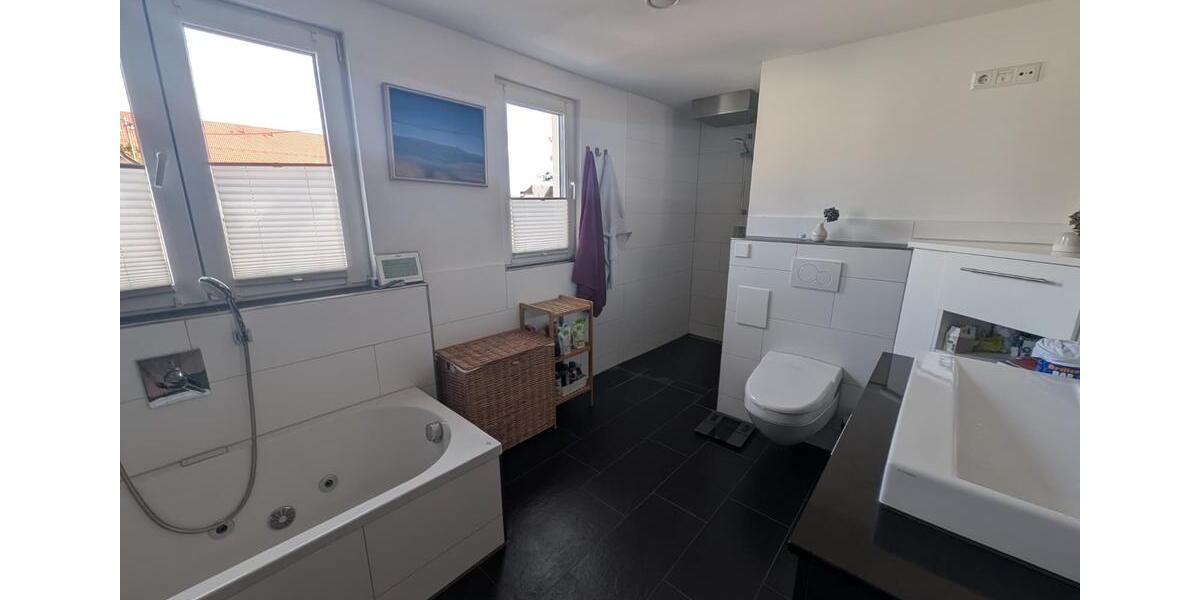 Maisonettenwohnung Rottenburg am Neckar - 3 Zimmer, 121 m&sup2;, 970&euro; | Angebot:26611926
