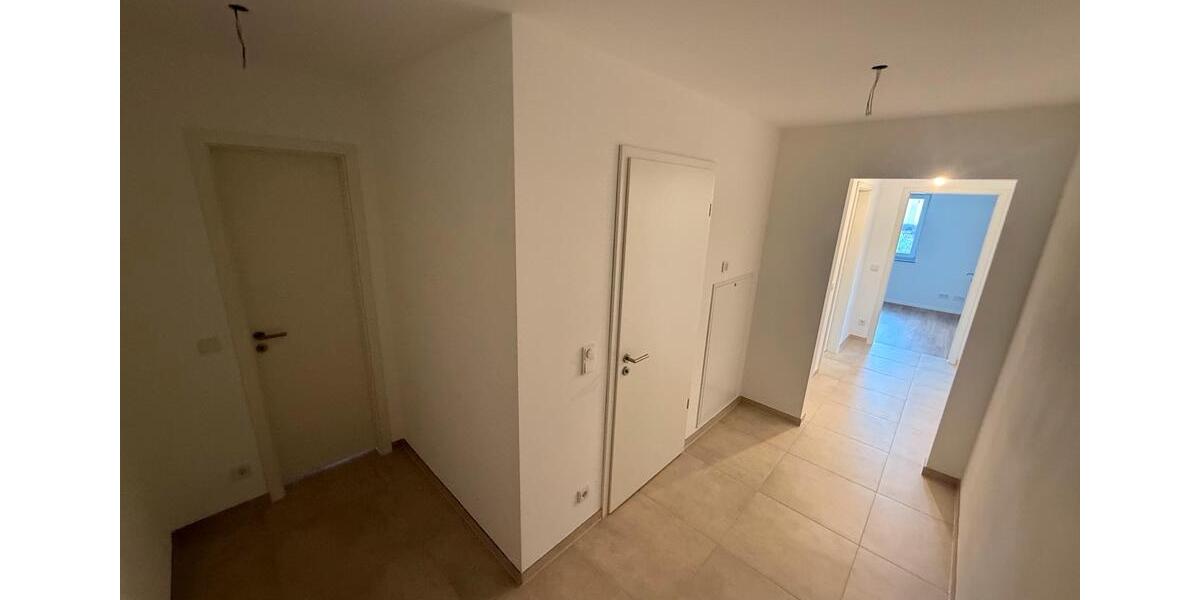 Terrassenwohnung Tegernheim - 3 Zimmer, 88 m&sup2;, 1.775&euro; | Angebot:25613971