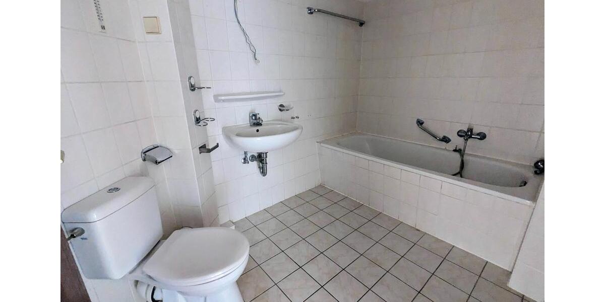 Etagenwohnung Pulsnitz - 4 Zimmer, 93 m&sup2;, 850&euro; | Angebot:26578496