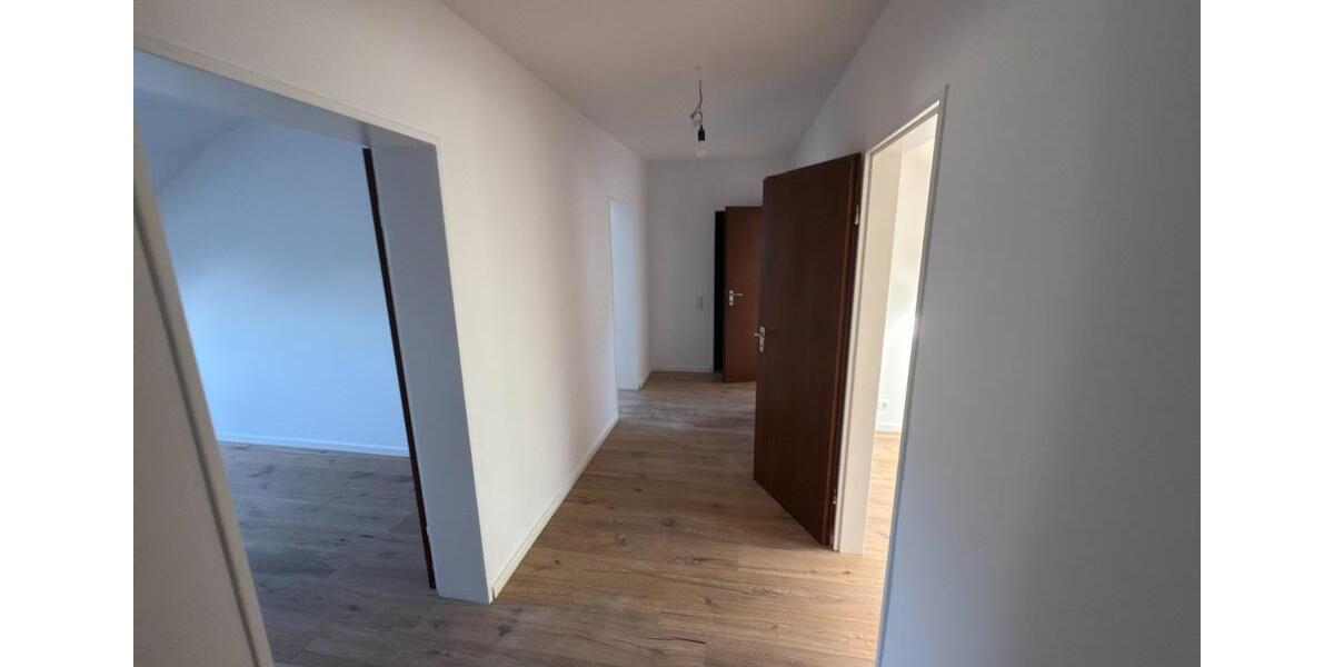 Dachgeschoßwohnung Mettmann - 3 Zimmer, 66 m&sup2;, 690&euro; | Angebot:24426854