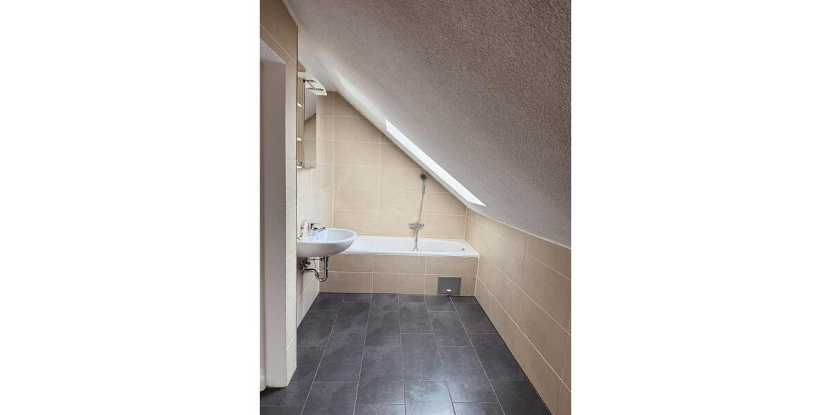 Dachgeschoßwohnung Wilkau-Haßlau Haßlau - 3 Zimmer, 67 m&sup2;, 435&euro; | Angebot:26231450