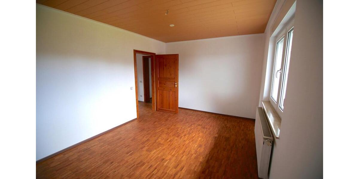 Etagenwohnung Hilchenbach - 5 Zimmer, 95 m&sup2;, 830&euro; | Angebot:26408153