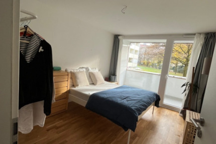 Zimmer in 2er WG mit eigenem Balkon & großem Wohnzimmer ab 01.11. zimmer