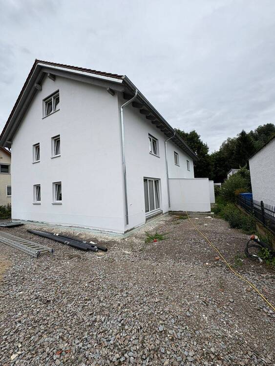 ERSTBEZUG - Neubau Reihenhaus in Niedermotzing
