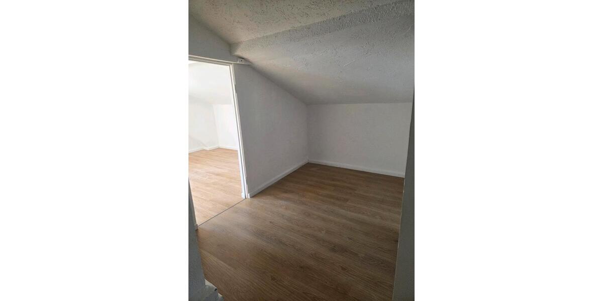 Dachgeschoßwohnung Lägerdorf - 3 Zimmer, 75 m&sup2;, 780&euro; | Angebot:25594898
