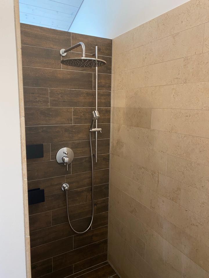 Moderne mediterrane Doppelhaushälfte in Großmehring