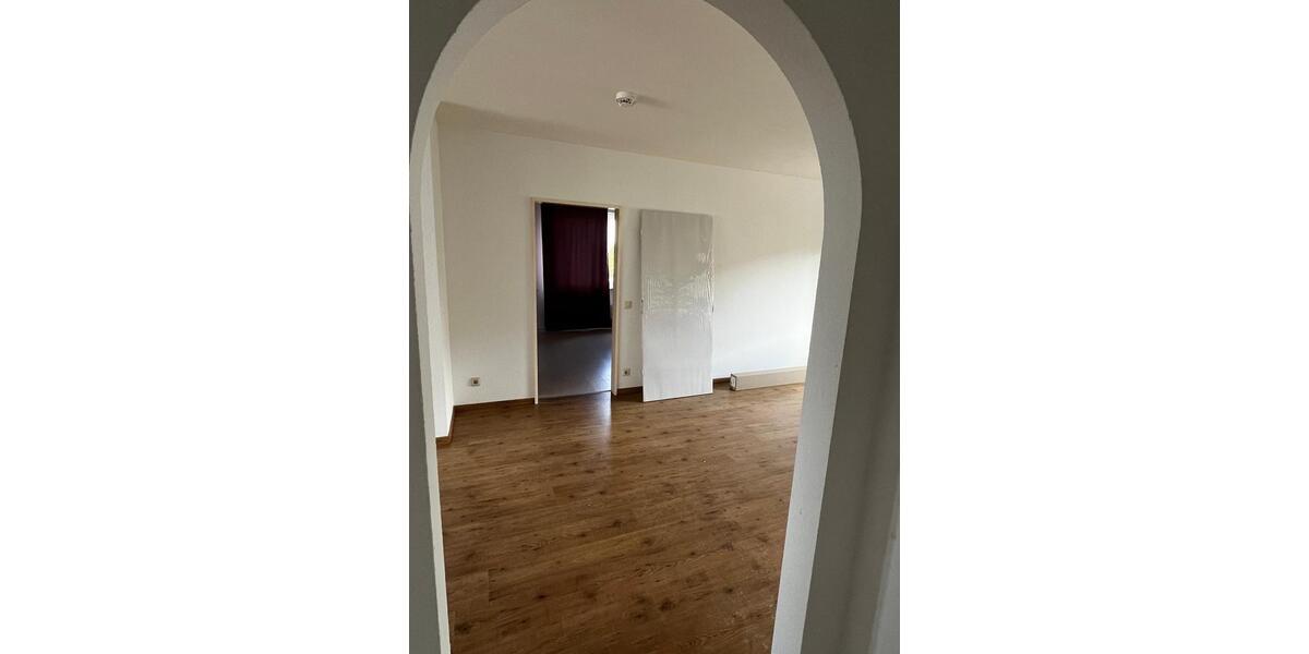 Etagenwohnung Völklingen - 4 Zimmer, 100 m&sup2;, 1.050&euro; | Angebot:26293919