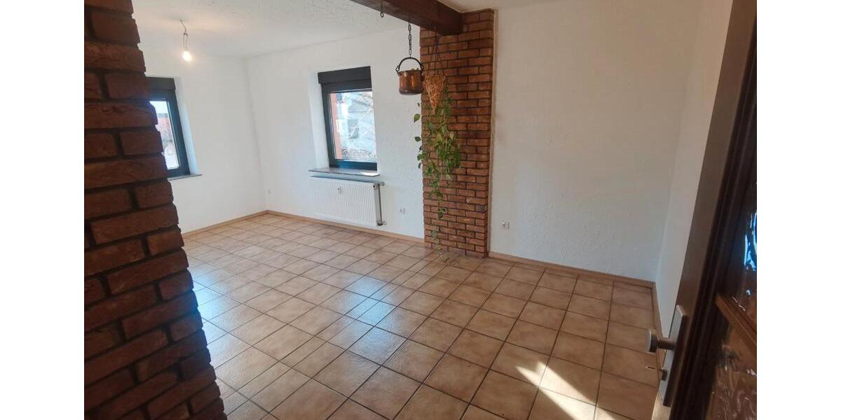 Etagenwohnung Johannesberg - 2.5 Zimmer, 84 m&sup2;, 690&euro; | Angebot:26413687