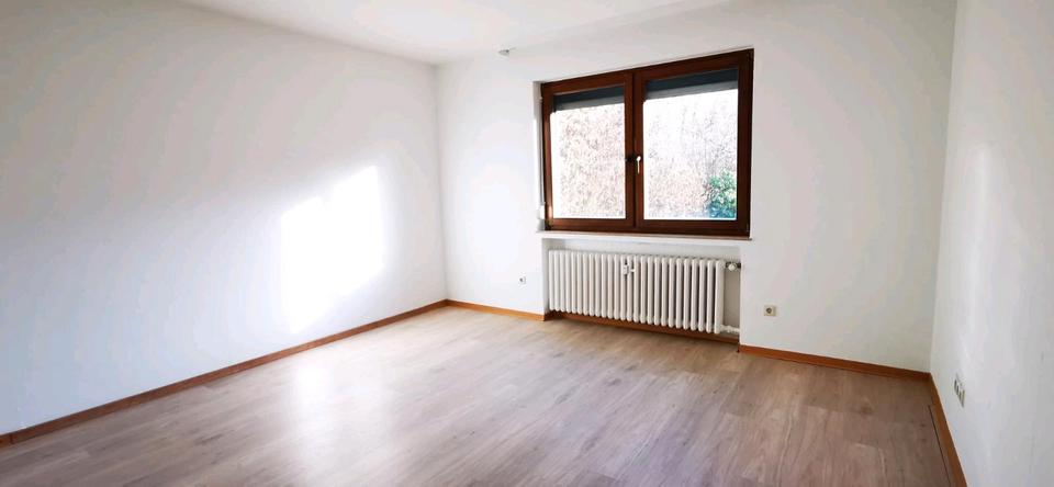Erdgeschoßwohnung Fürstenberg - 4 Zimmer, 117 m&sup2;, 690&euro; | Angebot:26455236