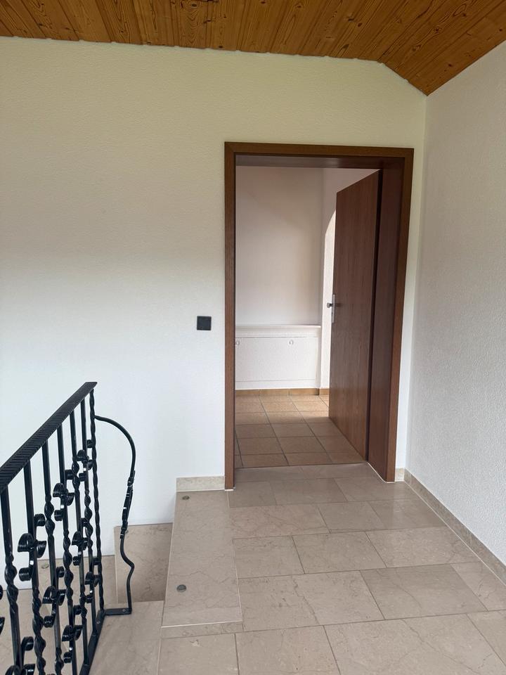 Helle teilrenovierte 2,5 Zimmer Wohnung in Lorch-Waldhausen zimmer