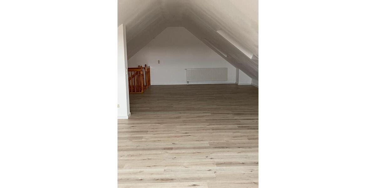 Dachgeschoßwohnung Tangerhütte - 4 Zimmer, 160 m&sup2;, 1.000&euro; | Angebot:26461435