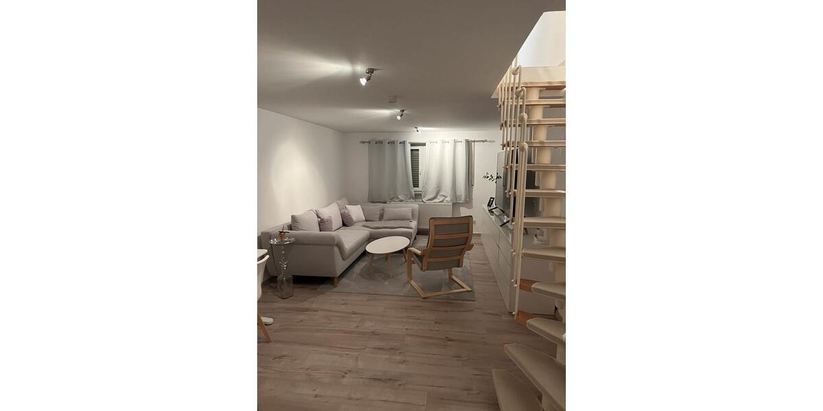 1-Zimmer-Maisonette mit Balkon & Stellplatz – Bornheim-Waldorf 1 zimmer