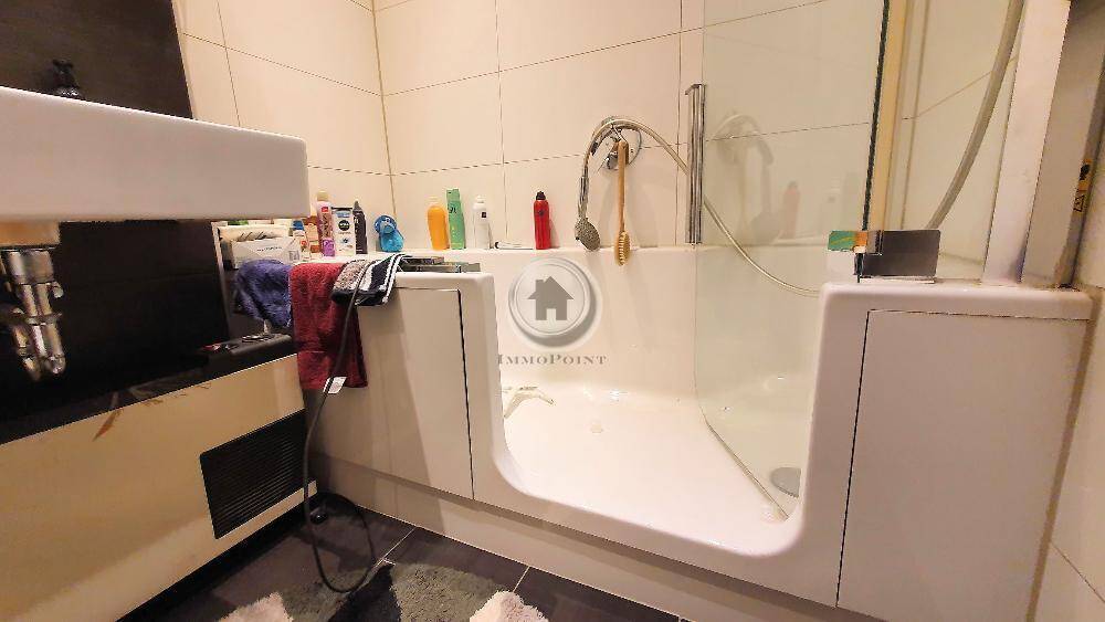 !!! ImmoPoint !!! ALTENGERECHTES Wohnen mit SCHWIMMBAD + SAUNA + BALKON + TERRASSE + GARAGEN ... !!! (IP 3 K 110 B) 3 zimmer