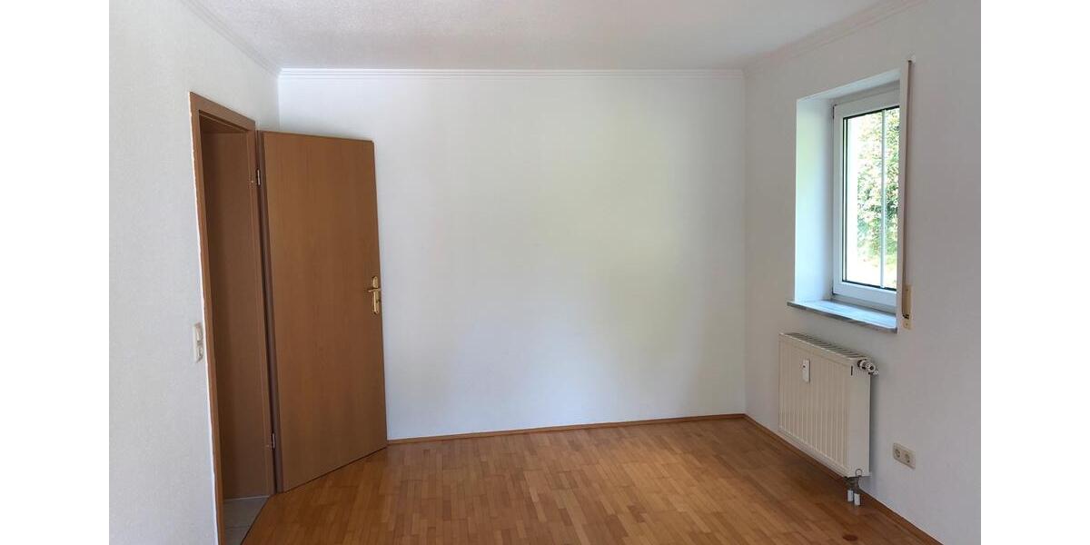 Etagenwohnung Wörth an der Donau - 3 Zimmer, 83 m&sup2;, 800&euro; | Angebot:26048616