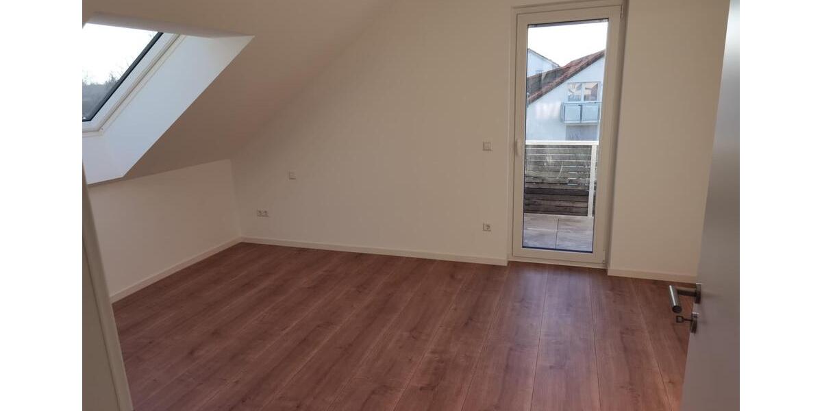 Etagenwohnung Großbettlingen - 4 Zimmer, 128 m&sup2;, 2.100&euro; | Angebot:26478696